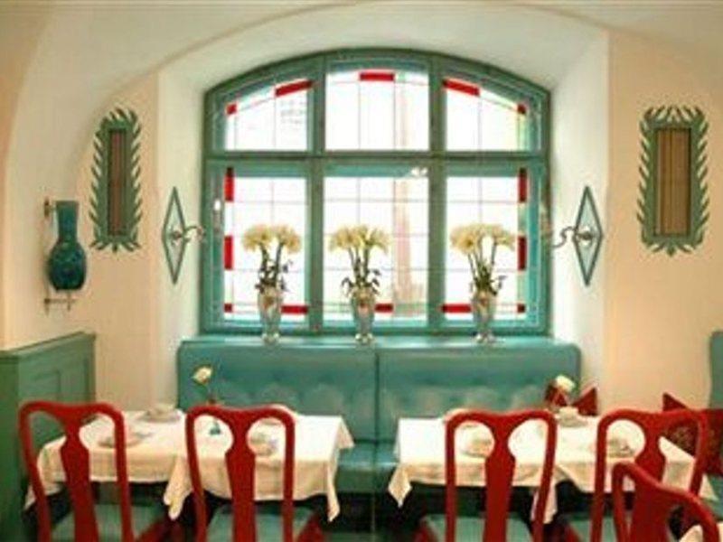 Hotel Boutiquehotel Amadeus 4*